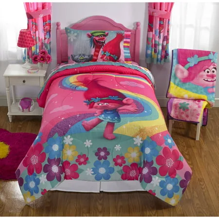 Dreamwork's Trolls Poppy Reversible Twin/Full Bedding
